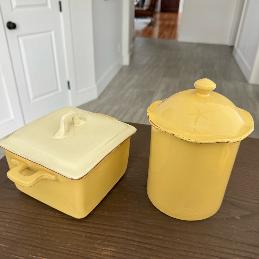 Vietri Italian Pottery - vintage - casserole dish & canister w/matching lids